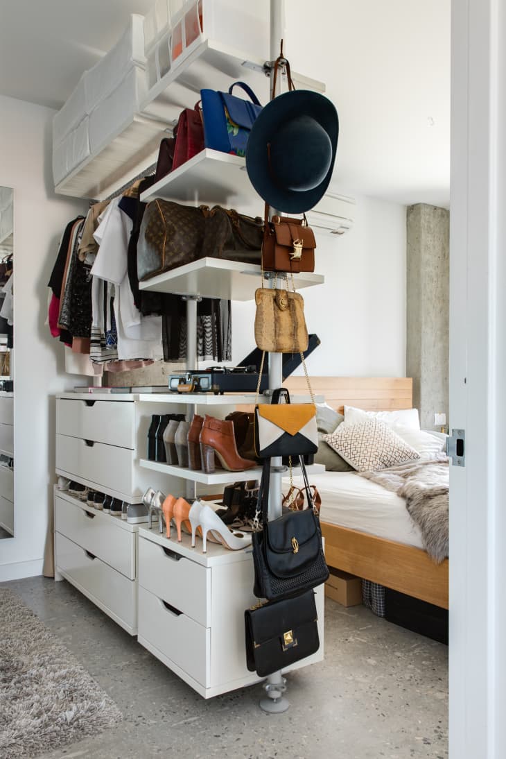 17 Creative Ways to Store Purses and Handbags 2024 Apartment Therapy
